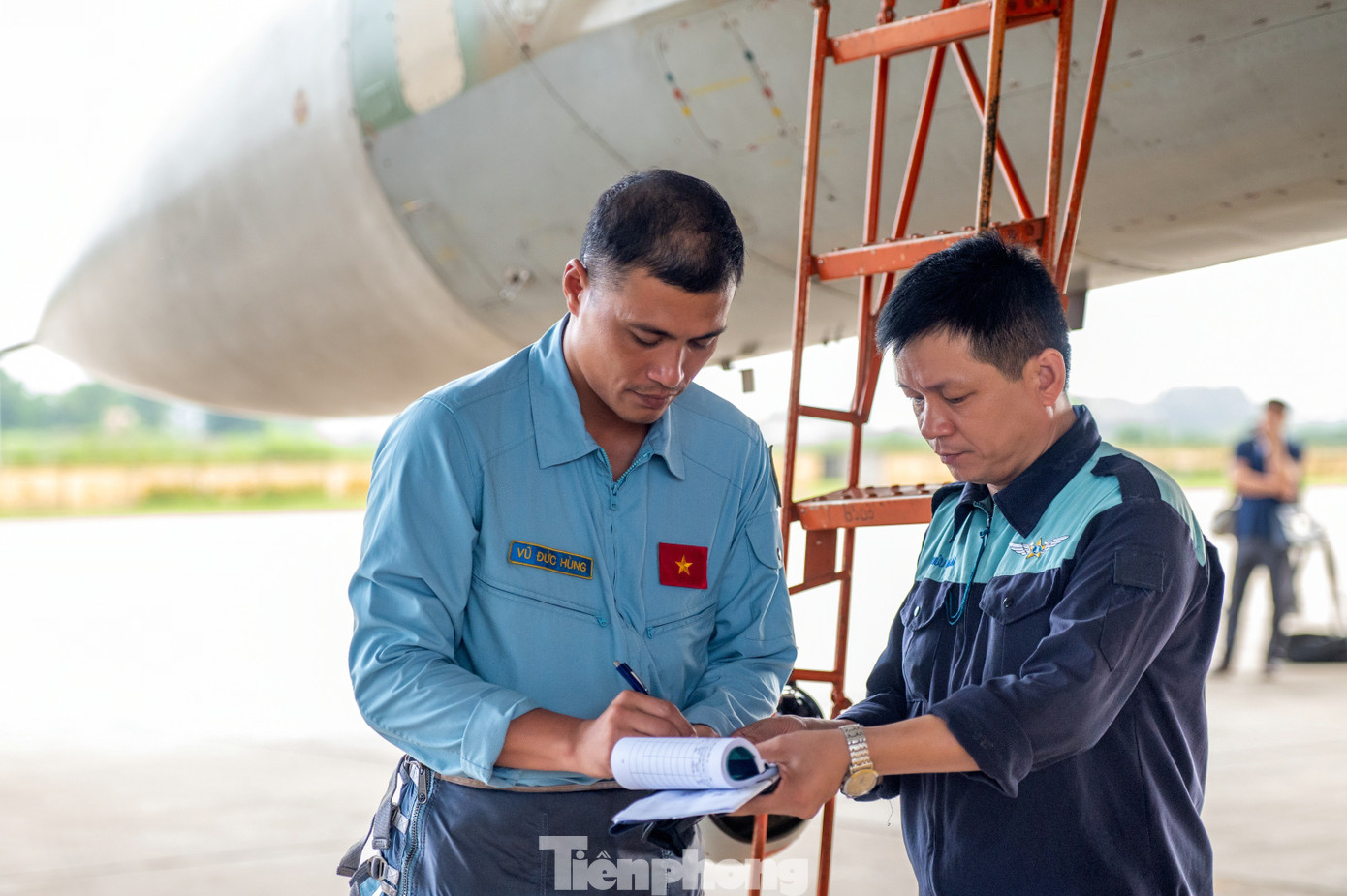 Những lính thợ Không quân thầm lặng chuẩn bị cho sự kiện A80 tại sân bay Kép - Ảnh 13.