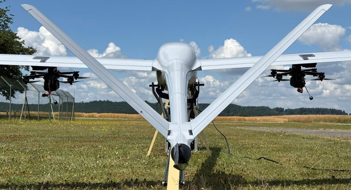 Ukraine sắp c&oacute; t&agrave;u mẹ UAV Sparta hỗ trợ tấn c&ocirc;ng ch&iacute;nh x&aacute;c - Ảnh 1.