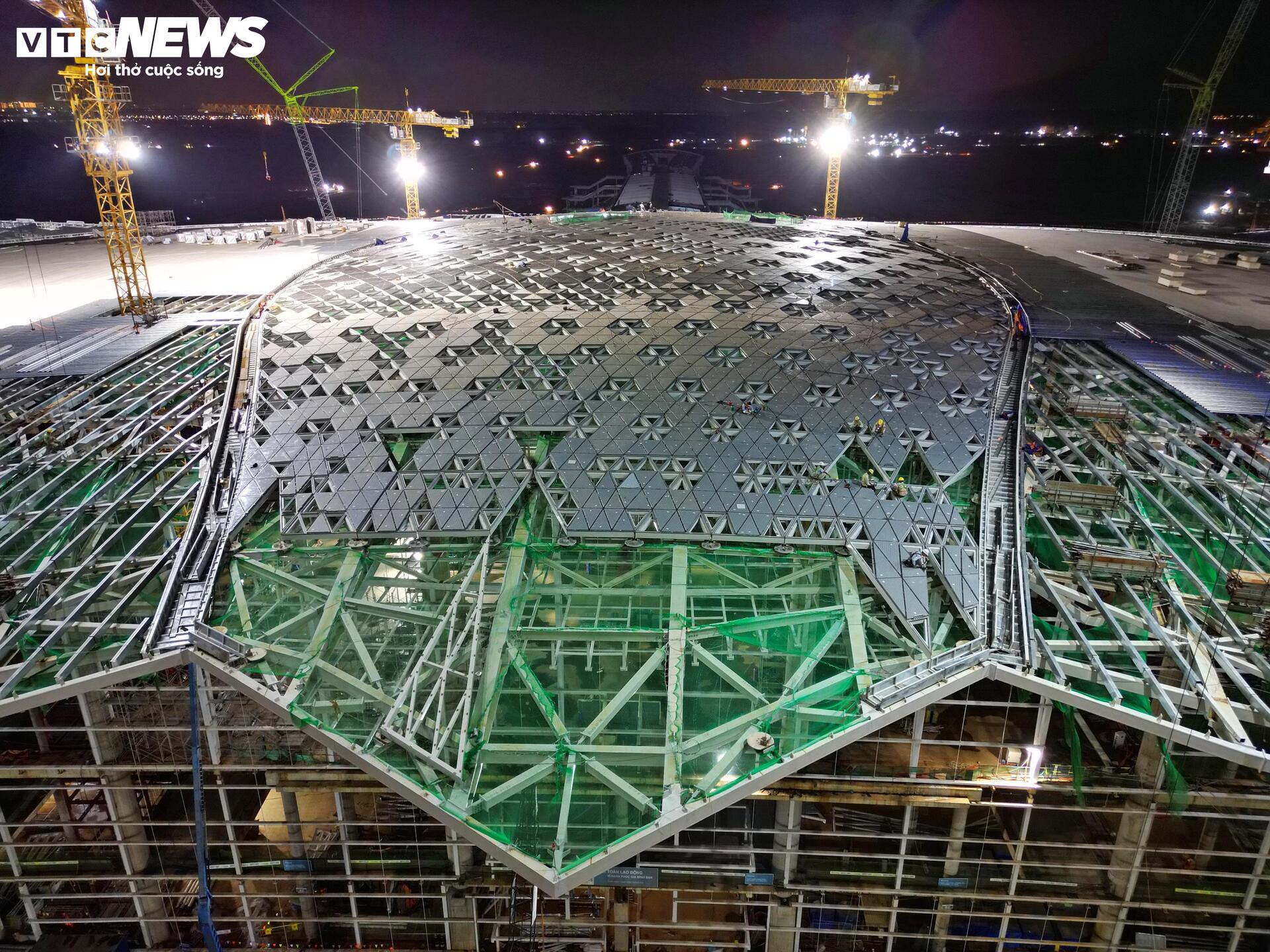 Cảnh làm việc xuyên đêm ở đại công trường sân bay Long Thành - Ảnh 12.