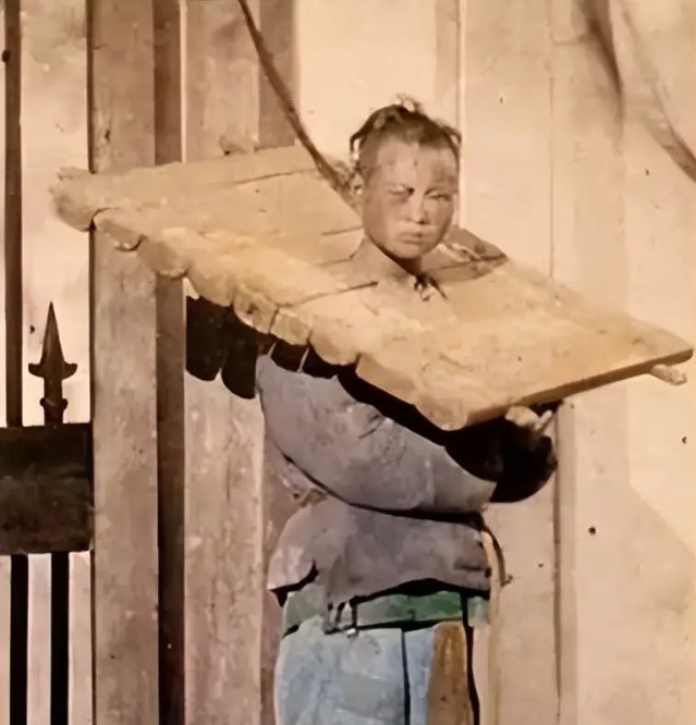 13 bức ảnh hiếm thời nhà Thanh: Đoàn người xếp hàng trong sự kiện Cái Bang nhận đệ tử gây ấn tượng mạnh- Ảnh 8. 13 bức ảnh hiếm thời nhà Thanh: Đoàn người xếp hàng trong sự kiện Cái Bang nhận đệ tử gây ấn tượng mạnh- Ảnh 8.