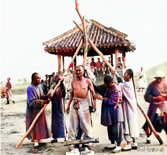 13 bức ảnh hiếm thời nhà Thanh: Đoàn người xếp hàng trong sự kiện Cái Bang nhận đệ tử gây ấn tượng mạnh- Ảnh 10. 13 bức ảnh hiếm thời nhà Thanh: Đoàn người xếp hàng trong sự kiện Cái Bang nhận đệ tử gây ấn tượng mạnh- Ảnh 10.