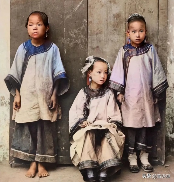 13 bức ảnh hiếm thời nhà Thanh: Đoàn người xếp hàng trong sự kiện Cái Bang nhận đệ tử gây ấn tượng mạnh- Ảnh 12. 13 bức ảnh hiếm thời nhà Thanh: Đoàn người xếp hàng trong sự kiện Cái Bang nhận đệ tử gây ấn tượng mạnh- Ảnh 12.