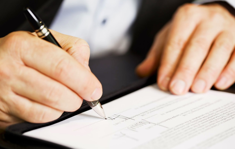 C&ocirc; g&aacute;i 23 tuổi rơi nước mắt ph&aacute;t hiện căn nh&agrave; của m&igrave;nh bị b&aacute;n mất - Ảnh 1.