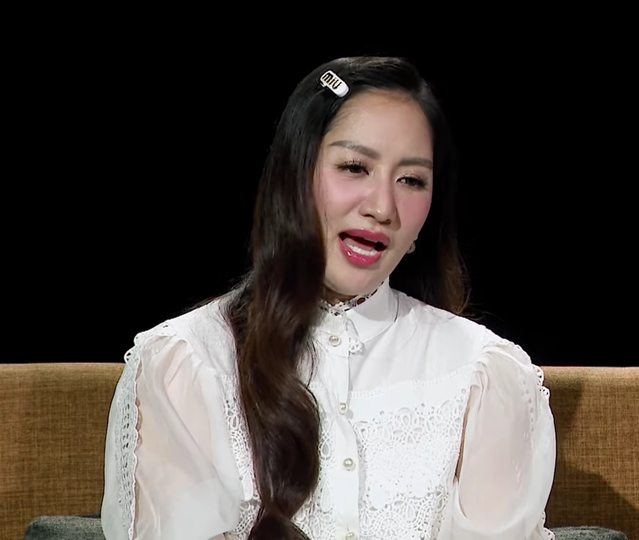 Khánh Thi: "Tôi không dạy chồng nữa, thà mất tiền còn hơn mất chồng"- Ảnh 1.