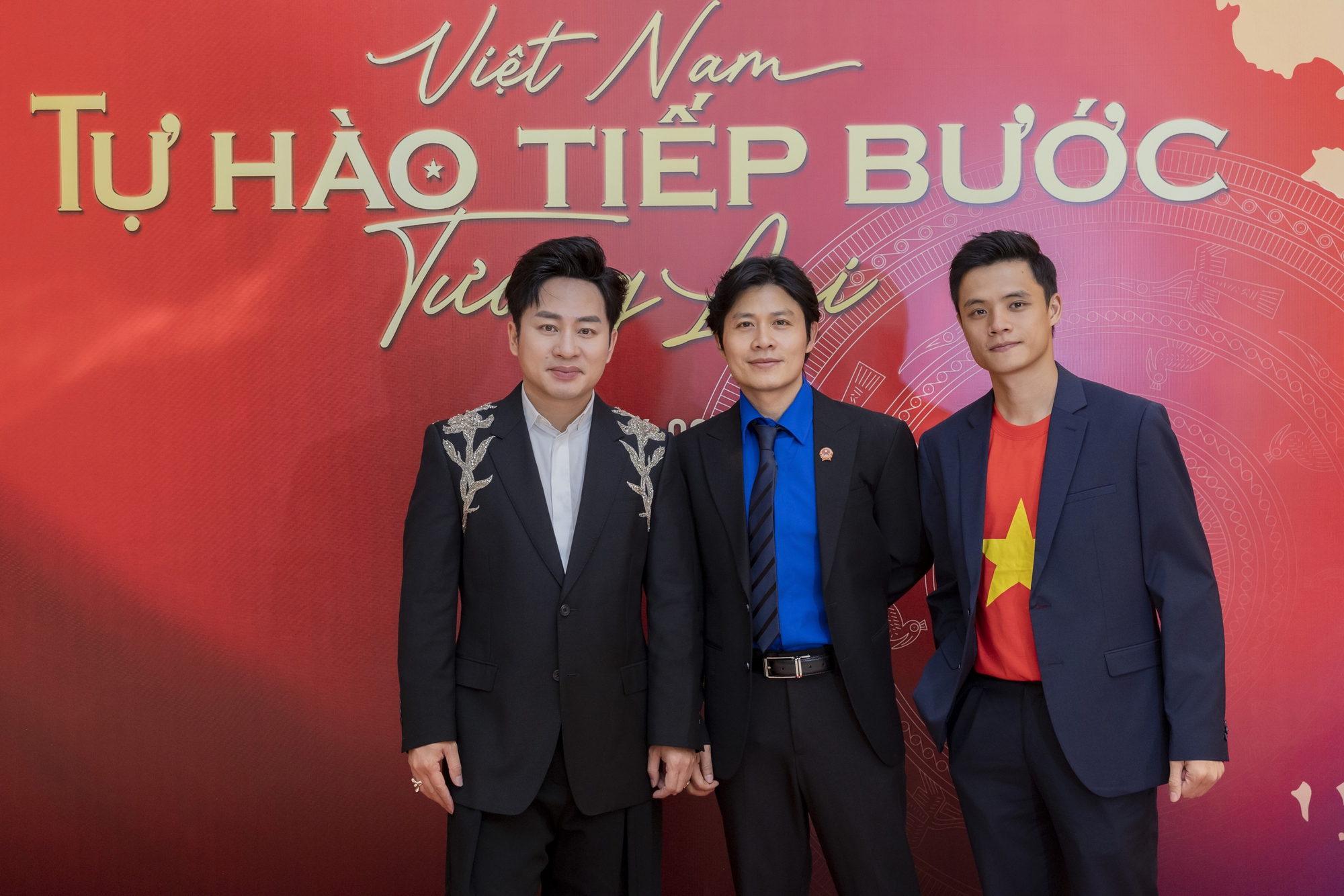 Tùng Dương hãnh diện vì khán giả từng "nhìn thấy chú là cháu tắt tivi" giờ lại lụy giọng hát- Ảnh 1.