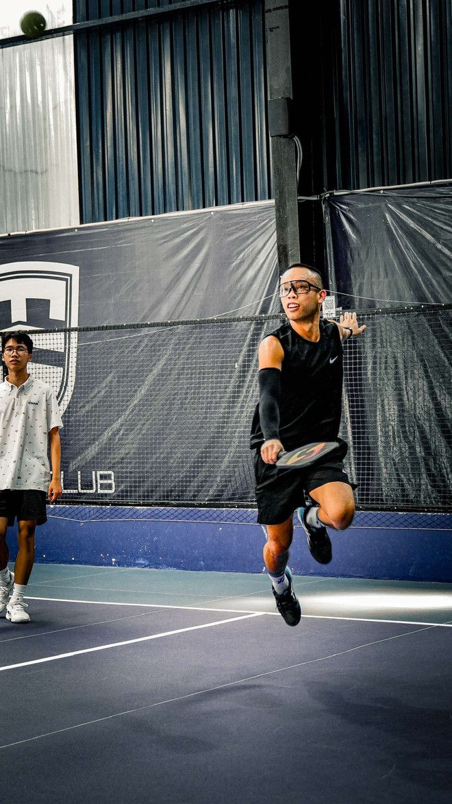 Thầy Pickleball chốt deal 200 triệu ngay trên sân chỉ với hành động này- Ảnh 3. Thầy Pickleball chốt deal 200 triệu ngay trên sân chỉ với hành động này- Ảnh 3.