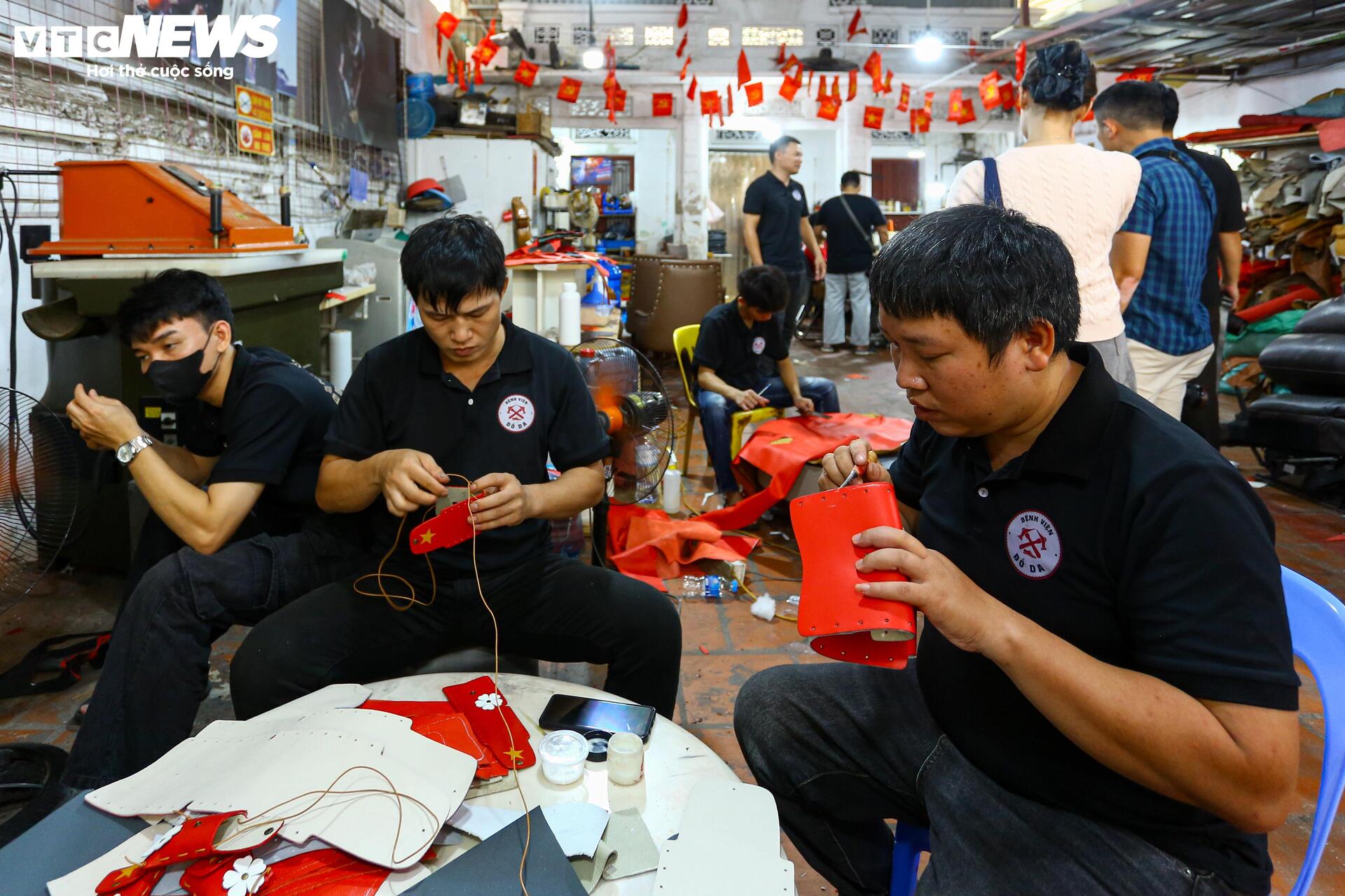 Sản phẩm thủ công Độc đáo Từ những người thợ khuyết tật nhân ngày Quốc khánh 2 / 9 - Ảnh 7.