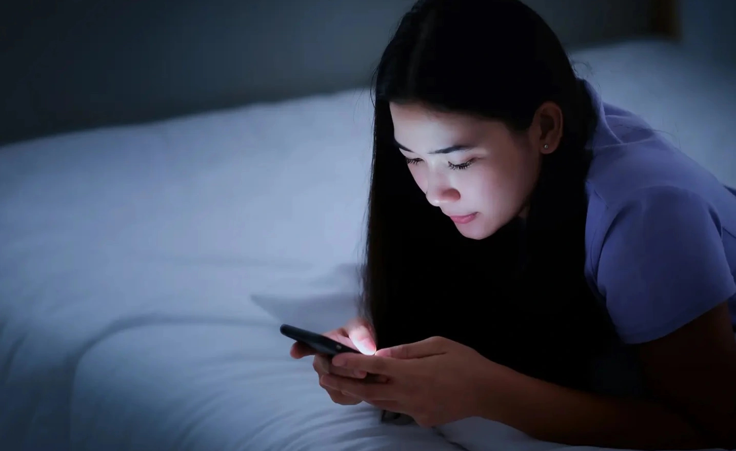 Đi Ngủ Nhớ Để Điện Thoại Ở Chế Độ Này, Vừa Giảm Bức Xạ Lại Ngủ Ngon Hơn - Ảnh 2. Đi Ngủ Nhớ Để Điện Thoại Ở Chế Độ Này, Vừa Giảm Bức Xạ Lại Ngủ Ngon Hơn - Ảnh 2.