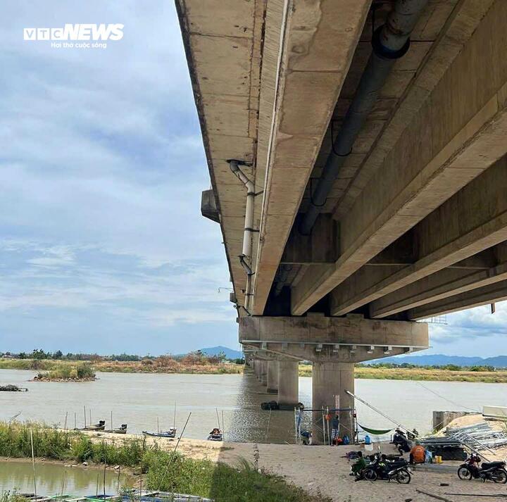 Công nhân cầu Đà Rằng mất tích do bơi qua sông tại Đắk Lắk - Ảnh 1.