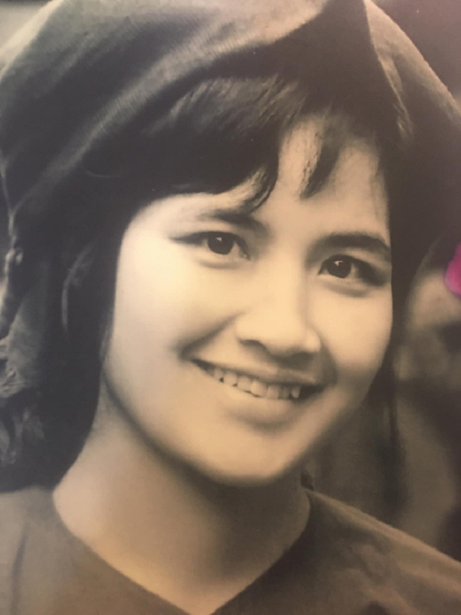 Nữ NSND nhà ở Hồ Tây, chồng có người khác vẫn làm thơ tình tặng, 81 tuổi sống an yên cùng cháu ngoại - Ảnh 1.