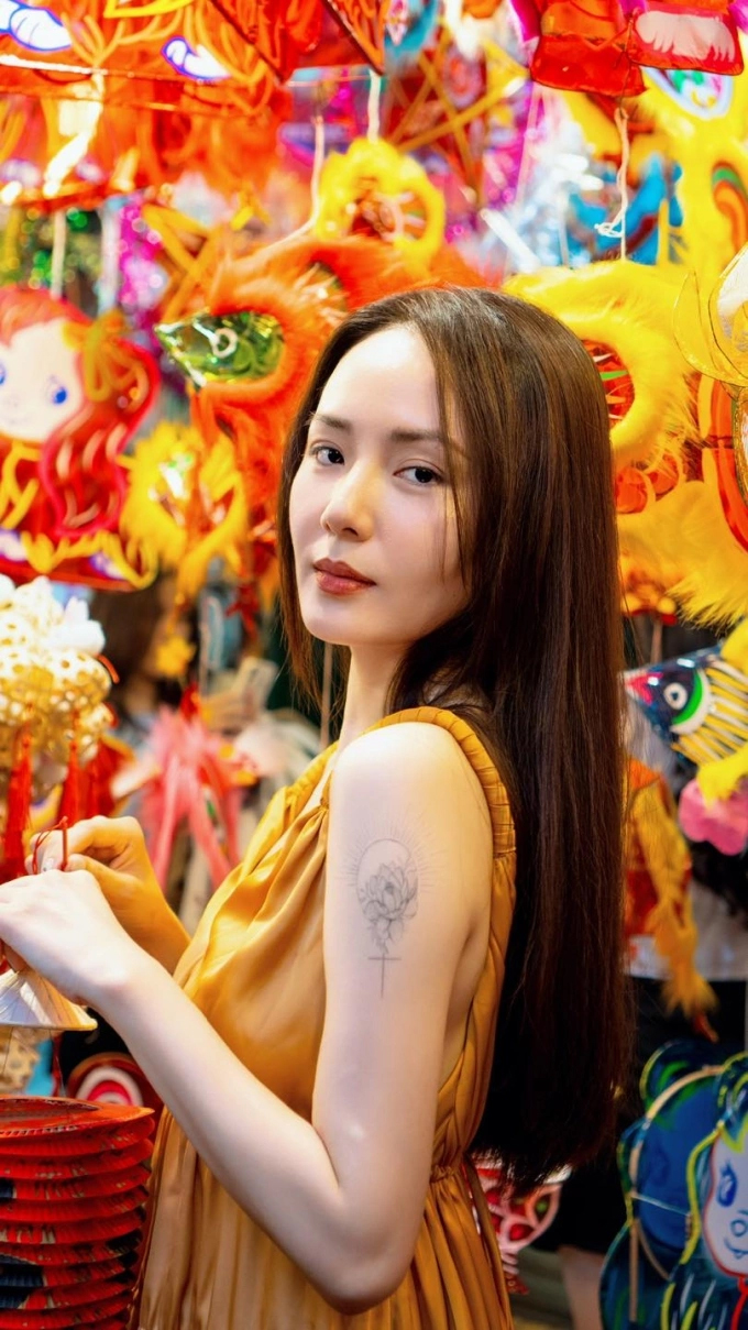 Ca sĩ Phương Linh tuổi 41 da căng mọng nhờ chăm uống 3 m&oacute;n nước gi&agrave;u collagen v&agrave; protein từ rất sớm, loại số 1 c&oacute; đầy chợ Việt- Ảnh 7.