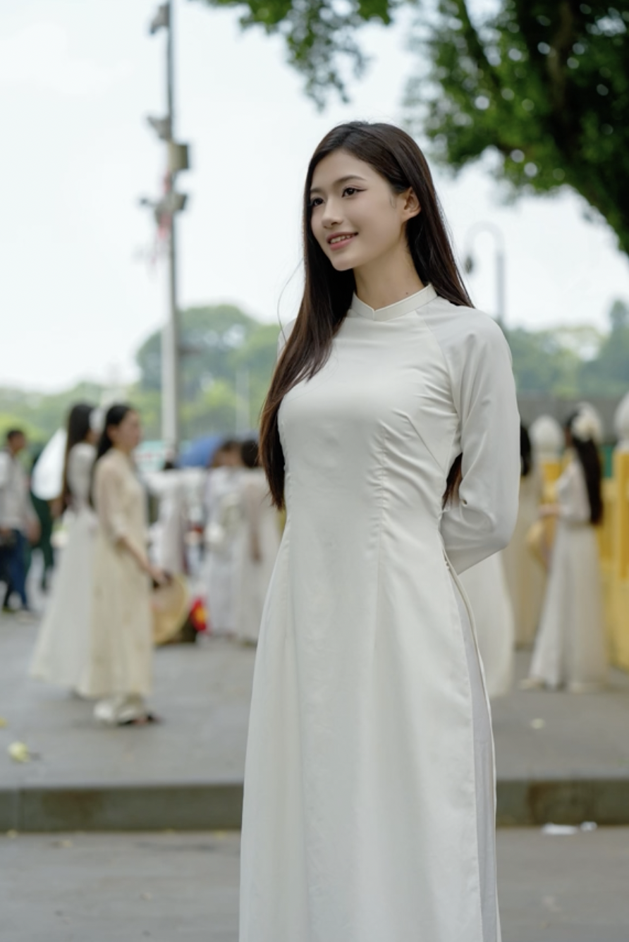 Khách Trung Quốc đến Việt Nam chụp ngẫu nhiên 100 cô gái gặp trên đường, khui trúng "sít rịt": Netizen xứ tỷ dân sốc - Ảnh 2. Khách Trung Quốc đến Việt Nam chụp ngẫu nhiên 100 cô gái gặp trên đường, khui trúng "sít rịt": Netizen xứ tỷ dân sốc - Ảnh 2.