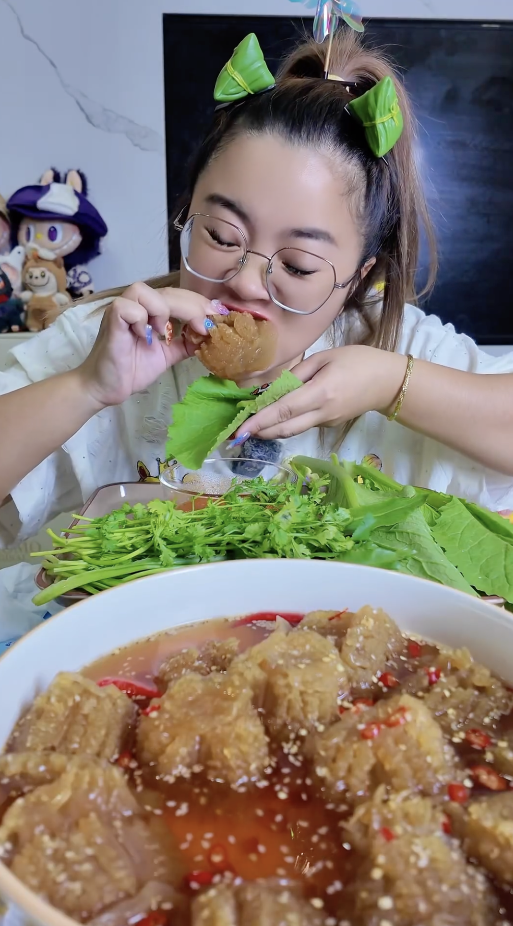 Bỏ Ra 8 Triệu Chỉ Để Ăn Vài Miếng Sứa Đầu Đạn Đang Hot: Vừa Đắt Mà Lại Chả Có Vị Gì Đặc Biệt!- Ảnh 3. Bỏ Ra 8 Triệu Chỉ Để Ăn Vài Miếng Sứa Đầu Đạn Đang Hot: Vừa Đắt Mà Lại Chả Có Vị Gì Đặc Biệt!- Ảnh 3.