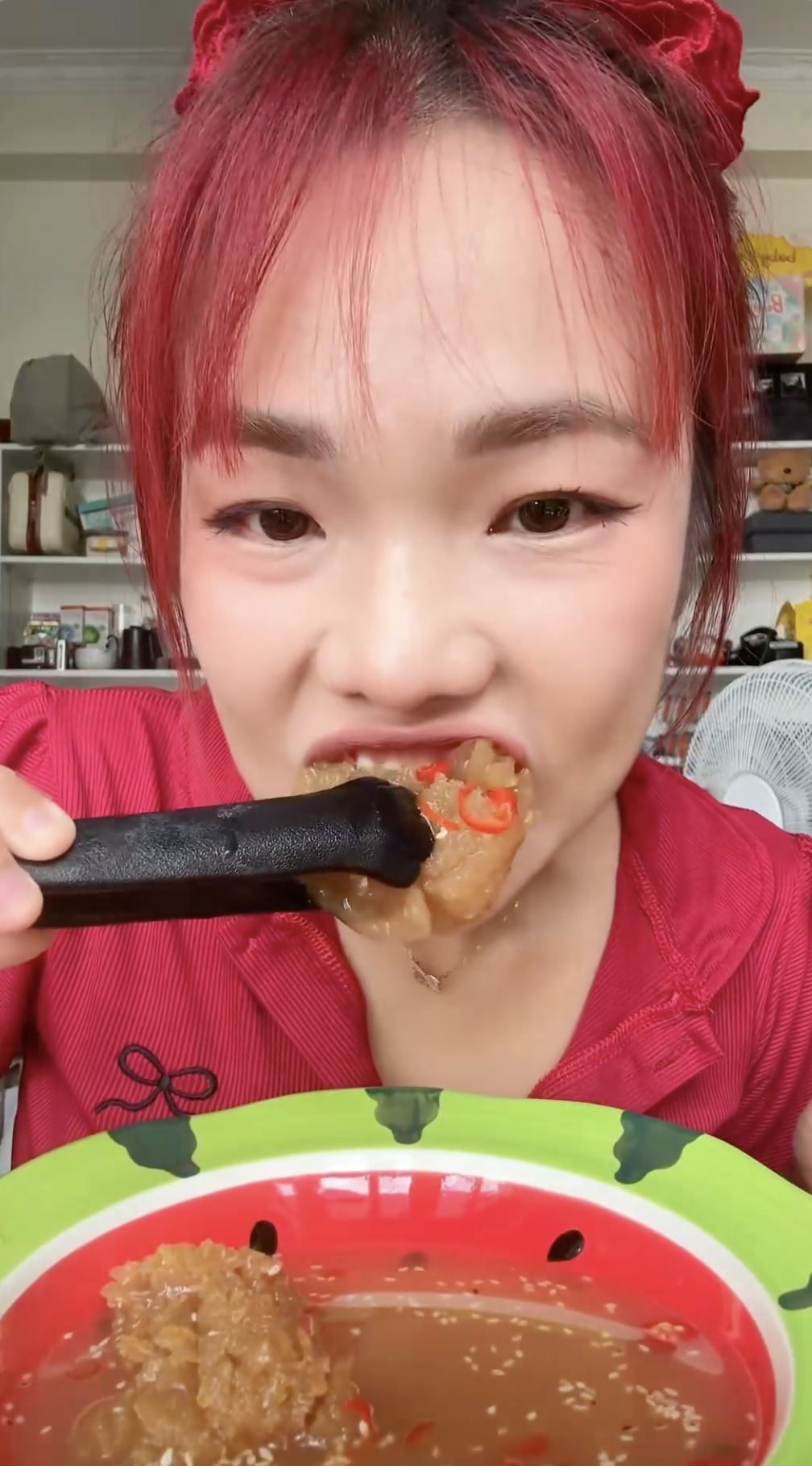 Bỏ Ra 8 Triệu Chỉ Để Ăn Vài Miếng Sứa Đầu Đạn Đang Hot: Vừa Đắt Mà Lại Chả Có Vị Gì Đặc Biệt!- Ảnh 7. Bỏ Ra 8 Triệu Chỉ Để Ăn Vài Miếng Sứa Đầu Đạn Đang Hot: Vừa Đắt Mà Lại Chả Có Vị Gì Đặc Biệt!- Ảnh 7.