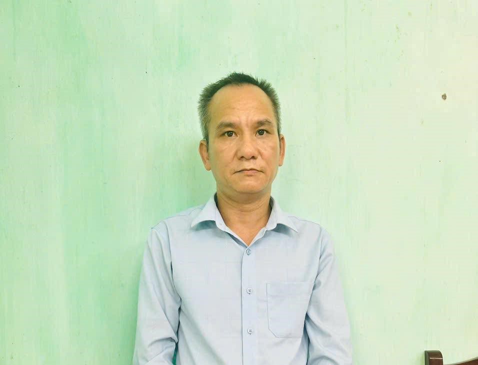 VIDEO: Chém thương vong 3 mẹ con, lên xe máy đe dọa người dân tẩu thoát- Ảnh 1. VIDEO: Chém thương vong 3 mẹ con, lên xe máy đe dọa người dân tẩu thoát- Ảnh 1.