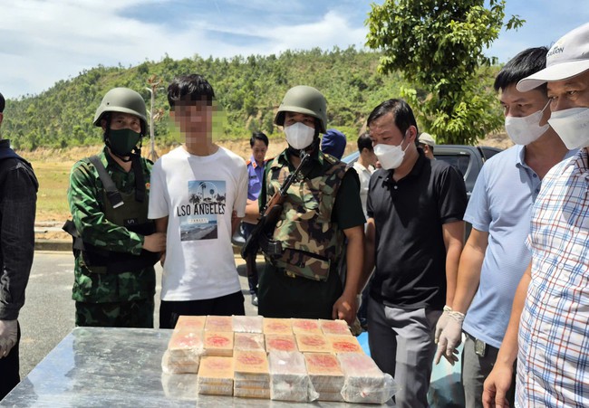 Bắt 2 "ông trùm" đường dây ma túy xuyên quốc gia tại Đà Nẵng, thu gần 300kg- Ảnh 2.