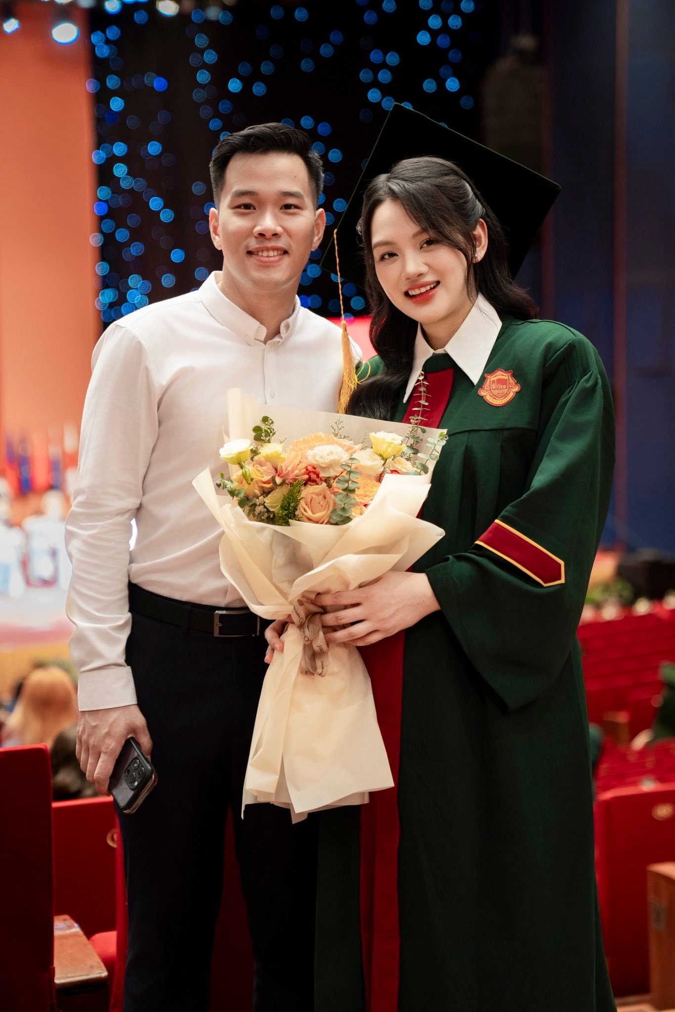 Hoa khôi bóng chuyền Thu Hoài tung bộ ảnh bầu cực xịn bên thầy dạy pickleball, bụng bầu vượt mặt vẫn xinh xuất sắc!- Ảnh 12. Hoa khôi bóng chuyền Thu Hoài tung bộ ảnh bầu cực xịn bên thầy dạy pickleball, bụng bầu vượt mặt vẫn xinh xuất sắc!- Ảnh 12.