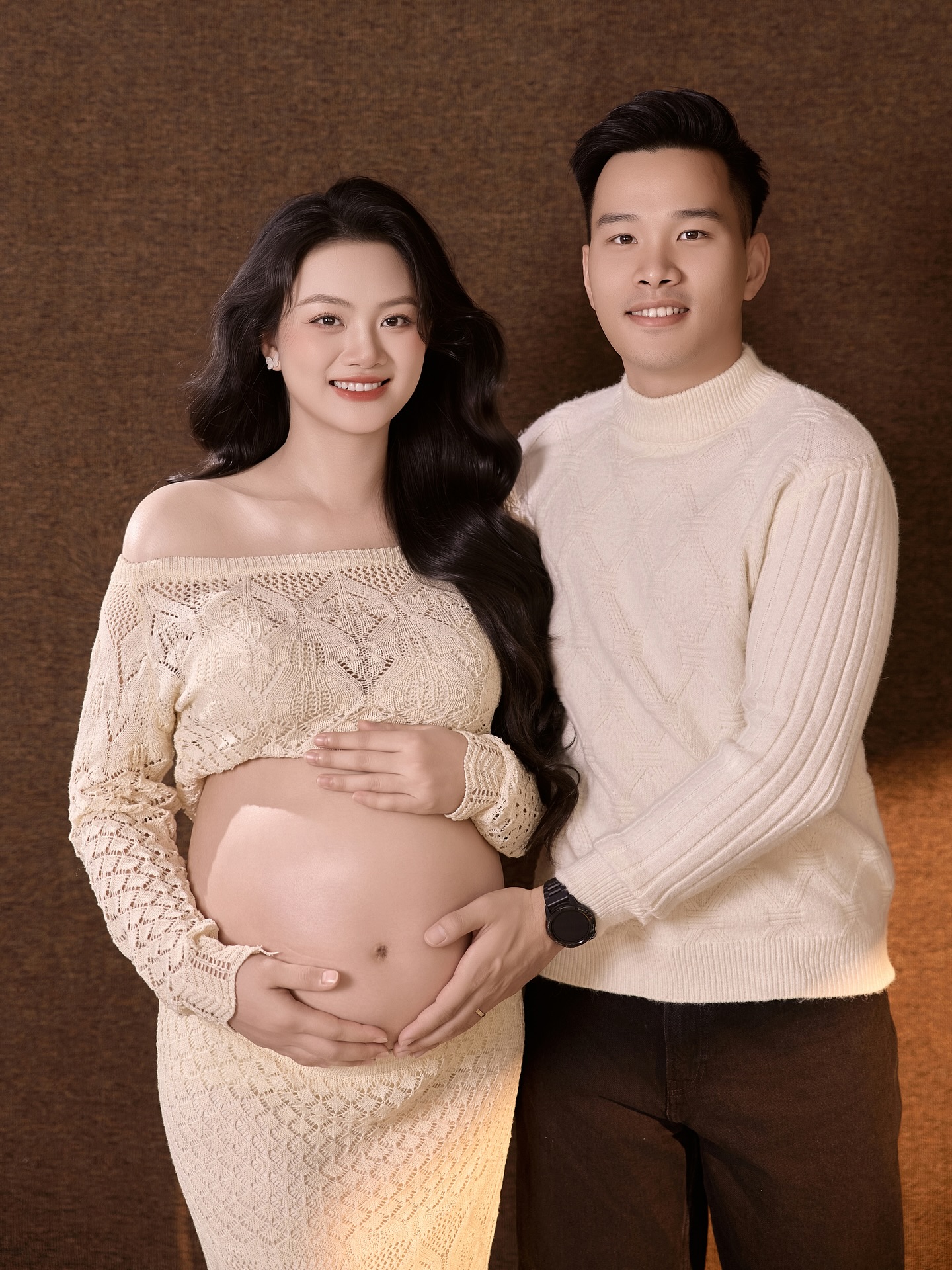 Hoa khôi bóng chuyền Thu Hoài tung bộ ảnh bầu cực xịn bên thầy dạy pickleball, bụng bầu vượt mặt vẫn xinh xuất sắc!- Ảnh 3. Hoa khôi bóng chuyền Thu Hoài tung bộ ảnh bầu cực xịn bên thầy dạy pickleball, bụng bầu vượt mặt vẫn xinh xuất sắc!- Ảnh 3.