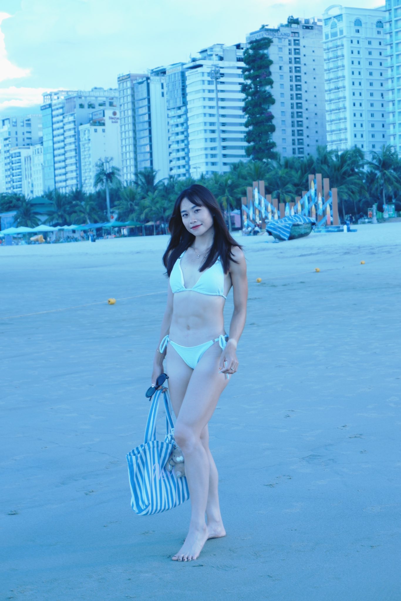 Hot girl điền kinh Huỳnh Thị Mỹ Tiên cơ bụng 6 múi vẫn cực sexy, thi đấu phăng phăng băng rào mới gây trầm trồ- Ảnh 3. Hot girl điền kinh Huỳnh Thị Mỹ Tiên cơ bụng 6 múi vẫn cực sexy, thi đấu phăng phăng băng rào mới gây trầm trồ- Ảnh 3.