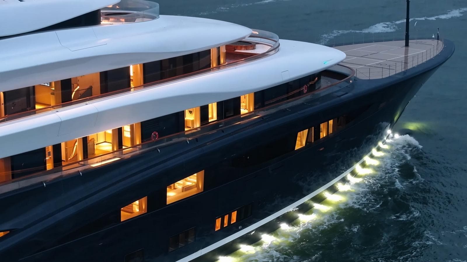 Lần đầu tiên được trang bị công nghệ này - siêu du thuyền 645 triệu USD của Bill Gates có thể chạy 1 tuần không tốn một giọt dầu diesel, được gọi là 'cột mốc mới của ngành hàng hải' - Ảnh 2.