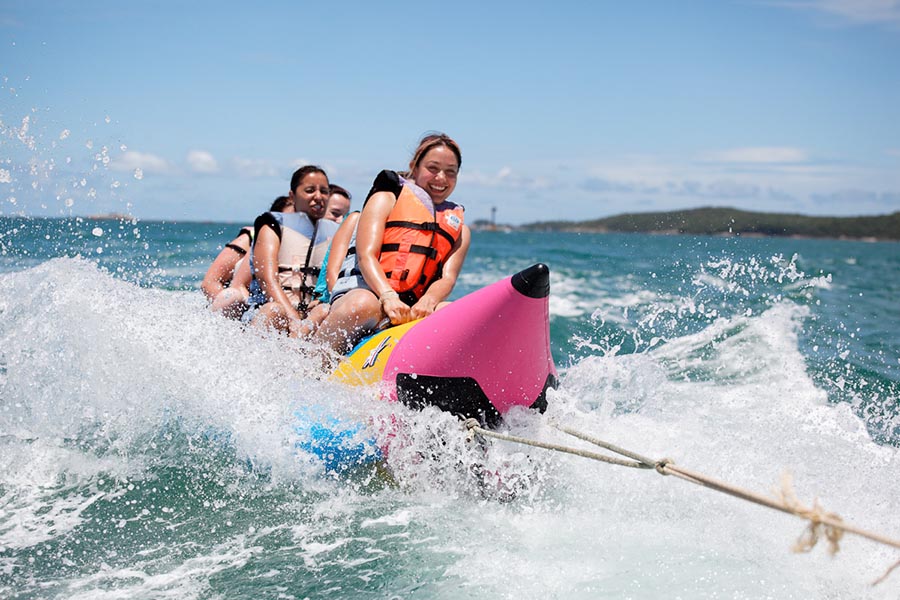 Không phải Đà Nẵng, Nha Trang, đây là bãi biển được du khách nhận xét: Ít ở đâu biển đẹp mà sạch thế này! - Ảnh 5.