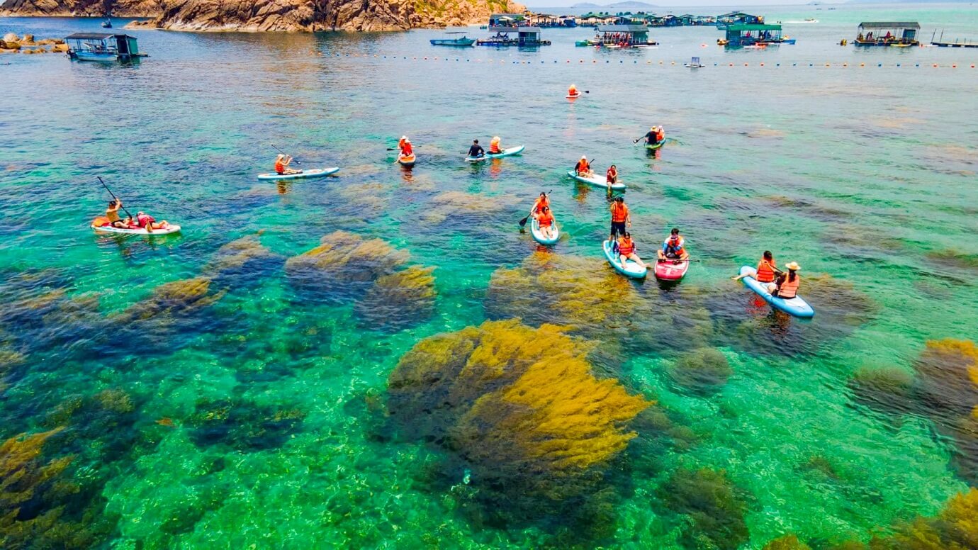 Không phải Đà Nẵng, Nha Trang, đây là bãi biển được du khách nhận xét: Ít ở đâu biển đẹp mà sạch thế này! - Ảnh 6.