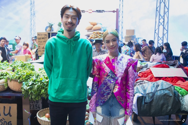 C&aacute;ch Đen nu&ocirc;ng chiều Ho&agrave;ng Thuỳ Linh: Tương t&aacute;c c&ocirc;ng khai th&igrave; ngại ng&ugrave;ng chứ c&oacute; hẳn 1 b&agrave;i h&aacute;t về gia đ&igrave;nh nhỏ!- Ảnh 2.