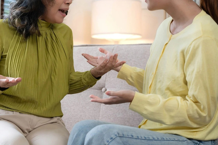 Mẹ kiện con gái đòi 17 tỷ đồng vì không chăm sóc chu đáo - Ảnh 1.