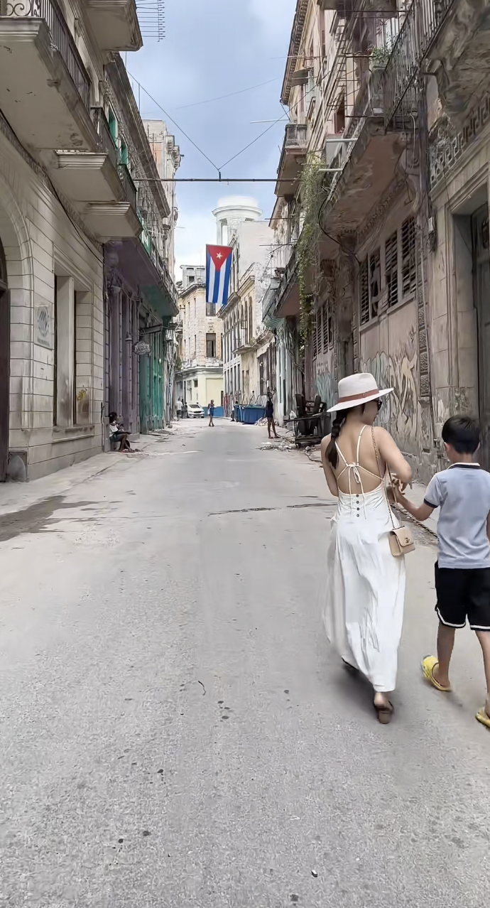 Cuộc sống thật ở Cuba qua góc nhìn của 1 người Việt, sững lại với mức lương của người dân bản địa- Ảnh 2. Cuộc sống thật ở Cuba qua góc nhìn của 1 người Việt, sững lại với mức lương của người dân bản địa- Ảnh 2.