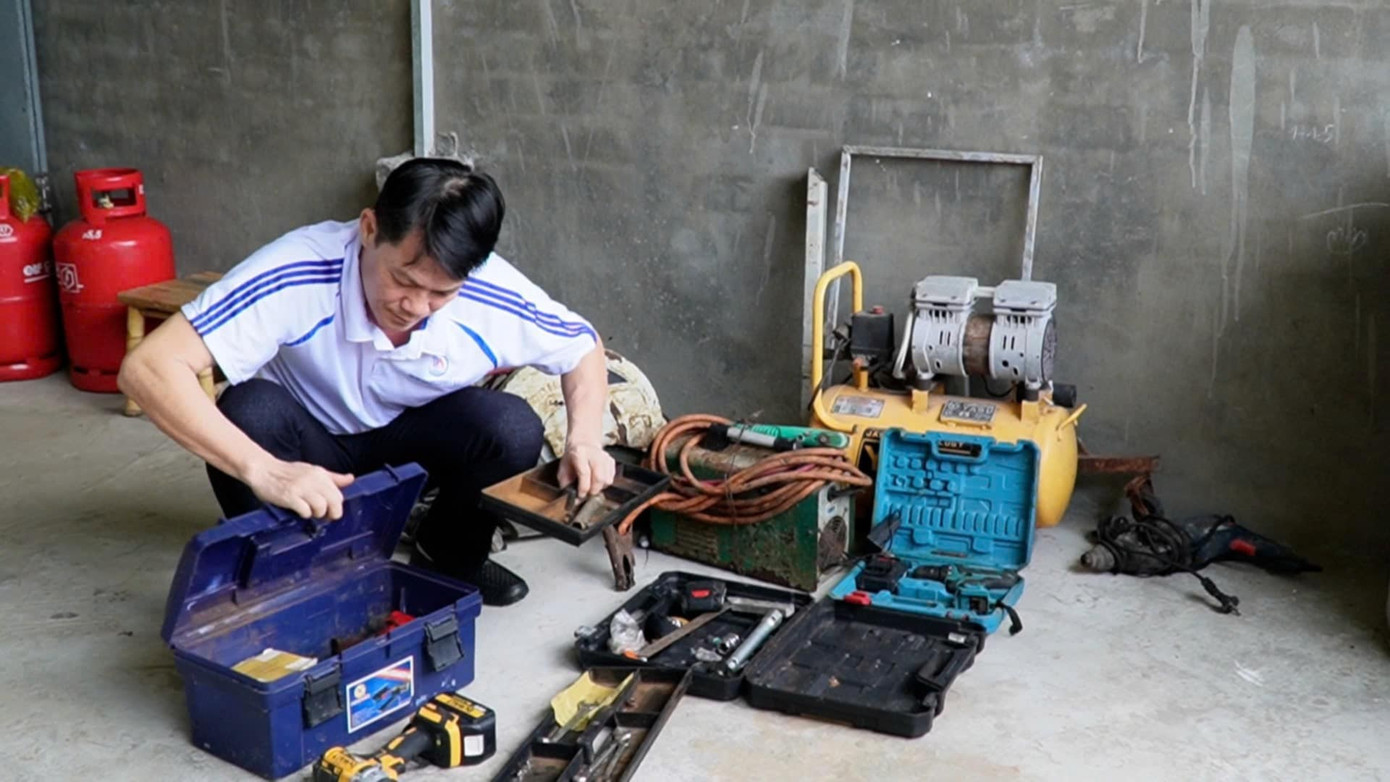 Thầy hiệu trưởng Trần Văn Tâm Chia sẻ Sau khi được tại ngọai vì cáo buộc tham ô - Ảnh 2.