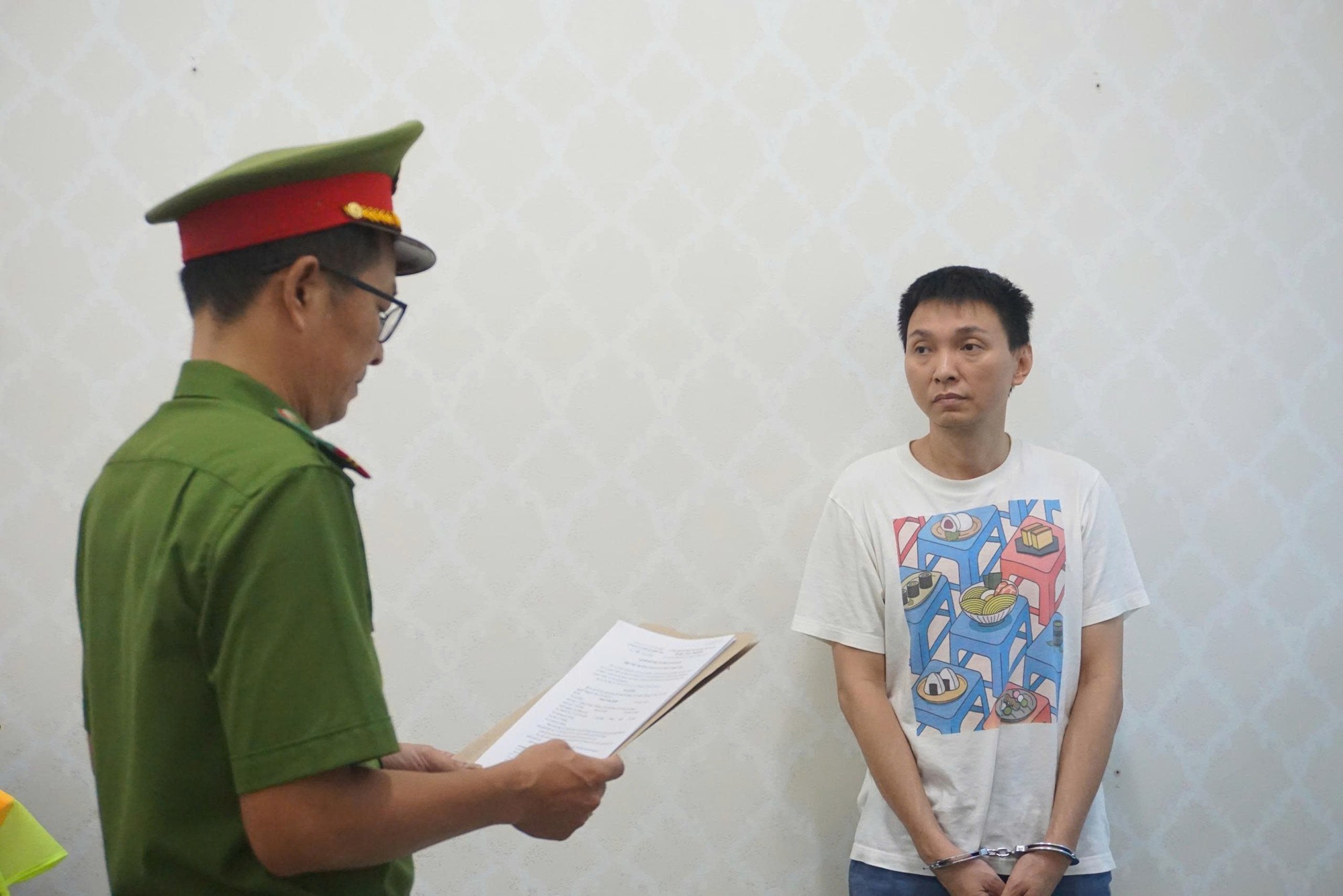 Công an TP HCM bắt giữ ông trùm đường dây cờ bạc 20 . 000 Tỉ đồng - Ảnh 1.