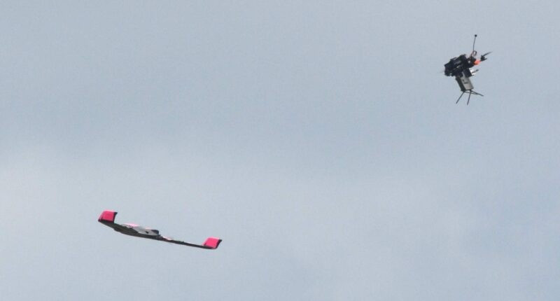 Màn không chiến ấn tượng giữa drone FPV tại Fort Rucker với mìn Claymore - Ảnh 1.