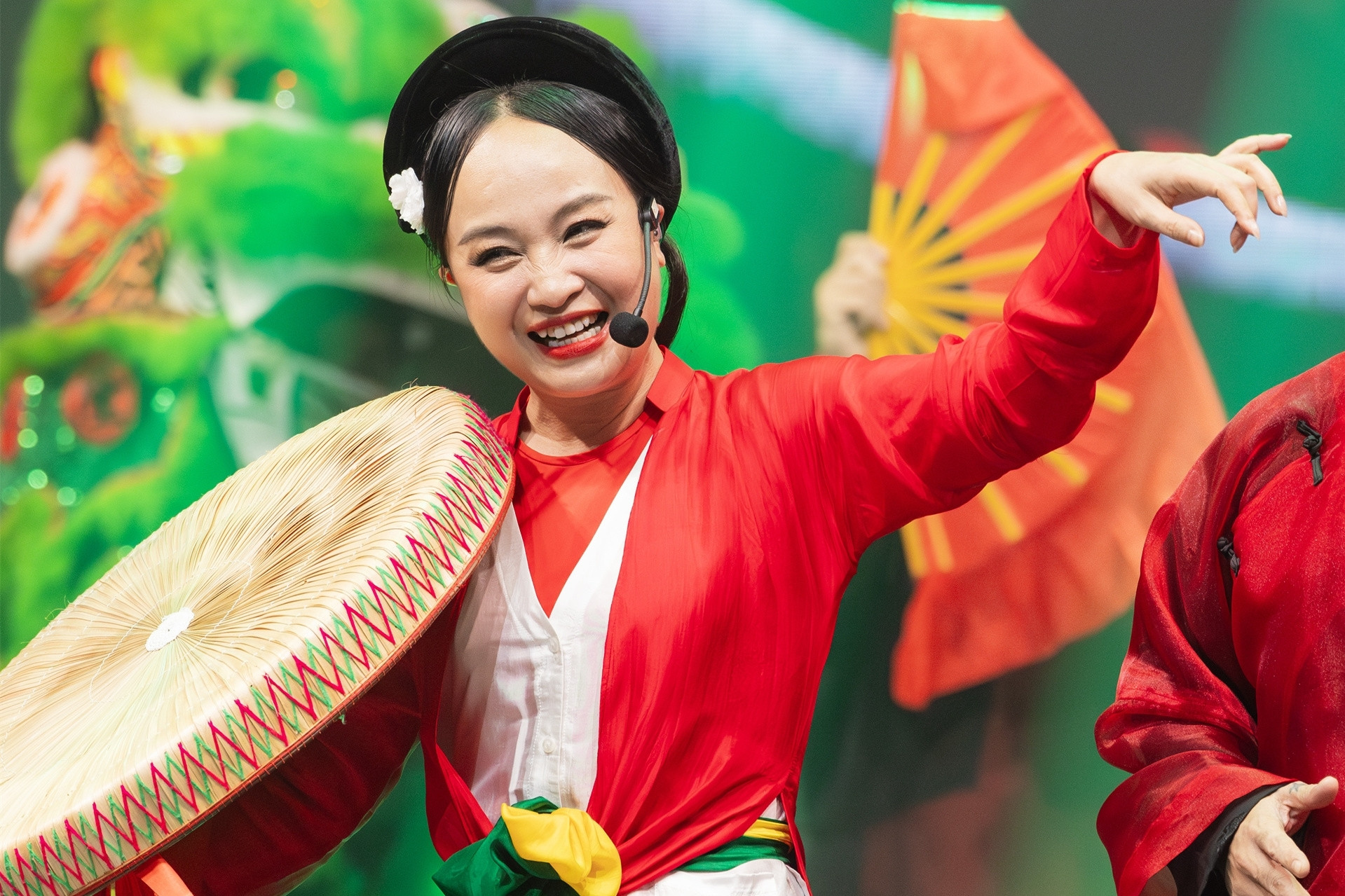 "Thị Mầu" Thu Huyền ng&agrave;y n&agrave;o giờ đ&atilde; 50 tuổi: C&oacute; b&iacute; quyết chống gi&agrave; phụ nữ đ&atilde; lập gia đ&igrave;nh rất n&ecirc;n học hỏi- Ảnh 6.