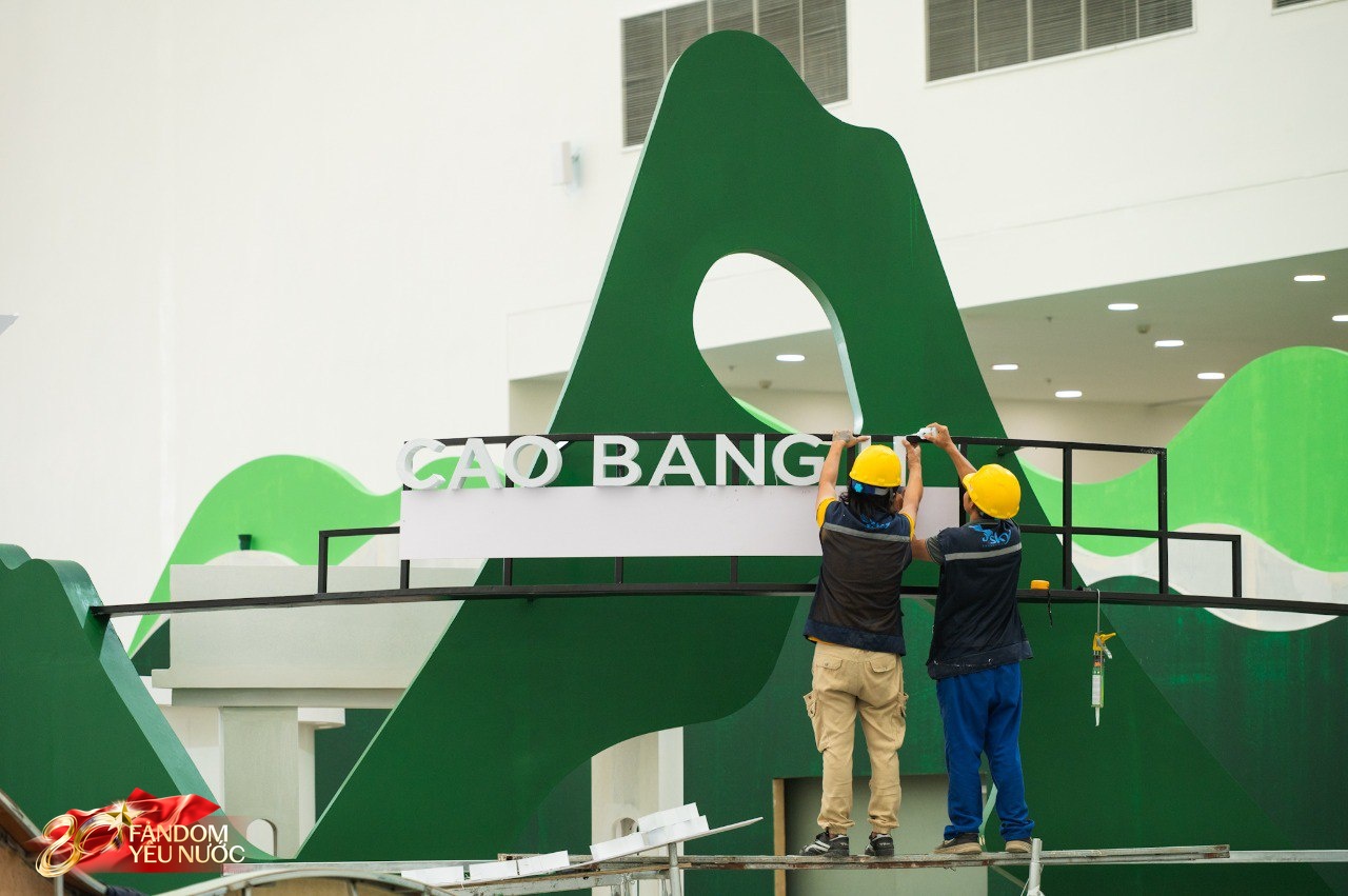 “Mục sở thị” nơi diễn ra triển lãm đặc biệt mừng Quốc khánh: Không gian hoành tráng nhất Việt Nam đang tất bật hoàn thiện trước giờ G- Ảnh 13.