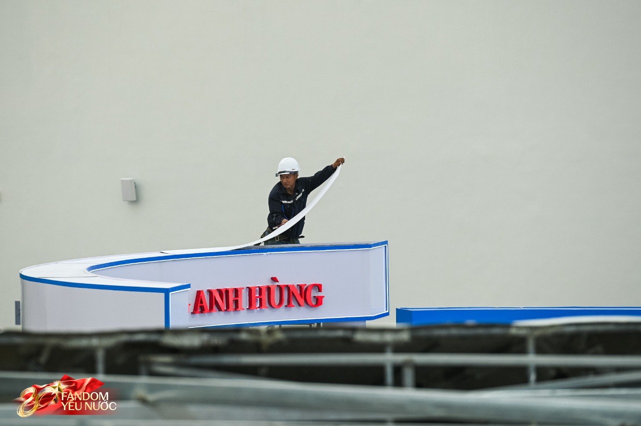 “Mục sở thị” nơi diễn ra triển lãm đặc biệt mừng Quốc khánh: Không gian hoành tráng nhất Việt Nam đang tất bật hoàn thiện trước giờ G- Ảnh 11.