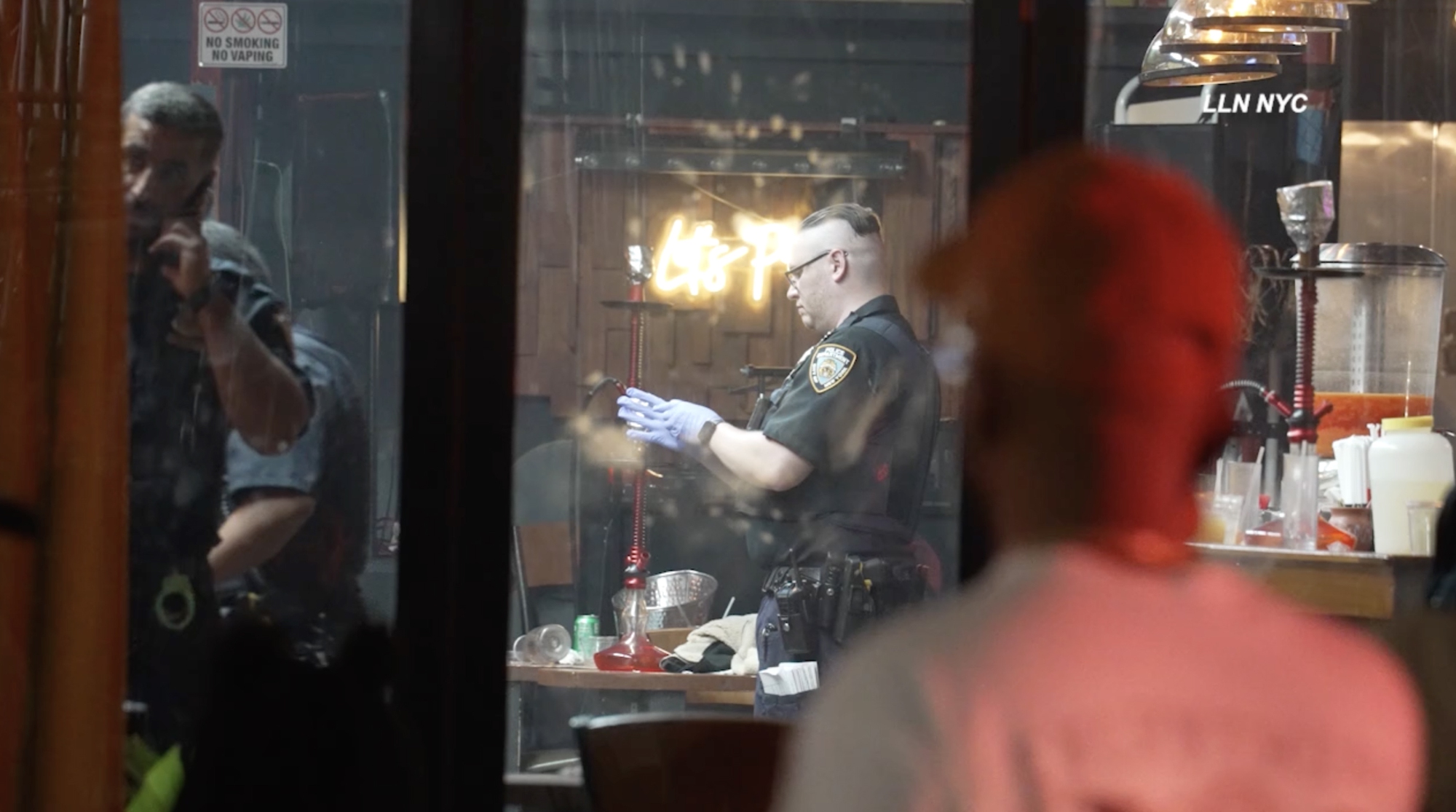 Nổ súng tại quán bar ở Mỹ: Hiện trường kinh hoàng - Ảnh 2.