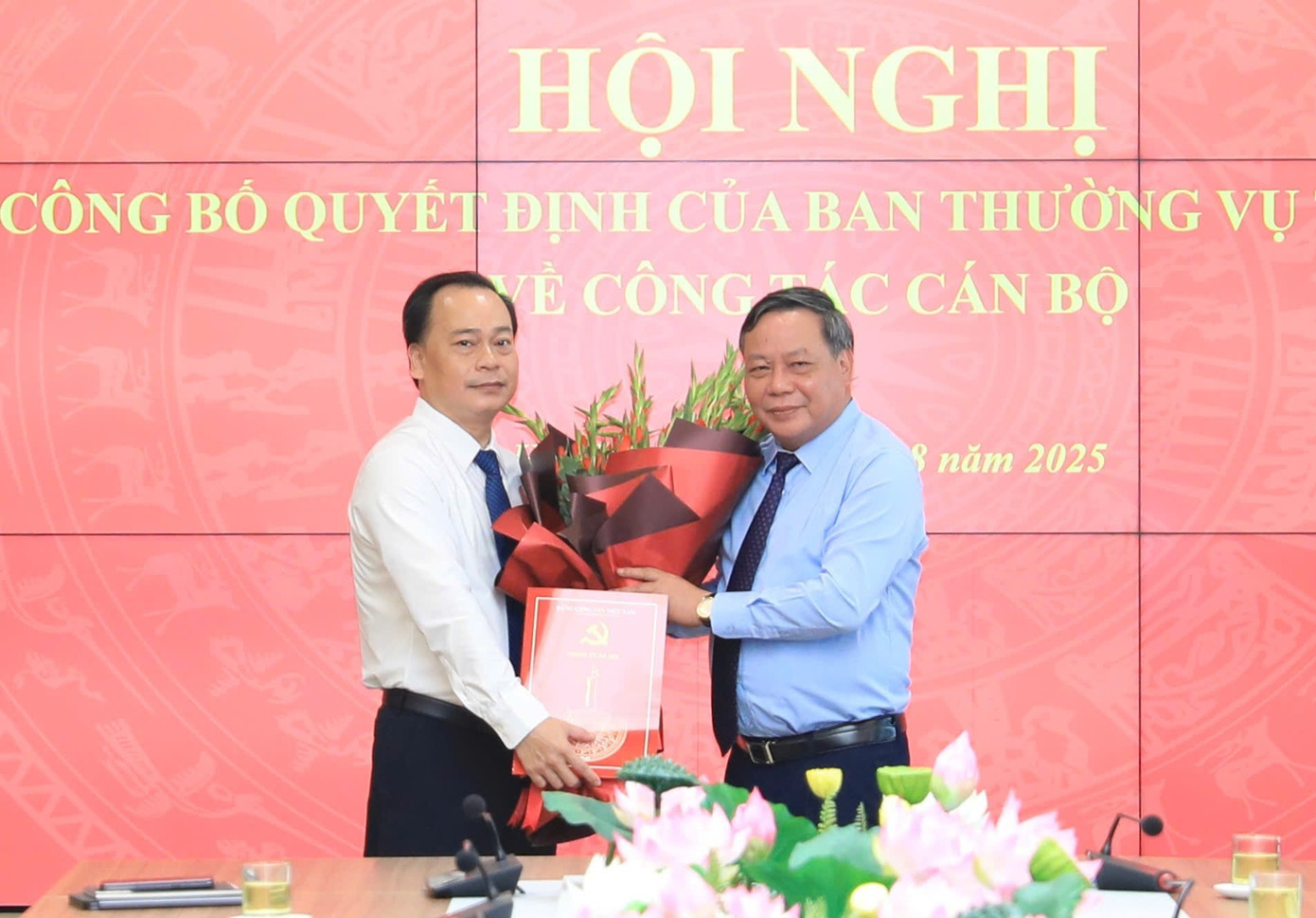Điều động , bổ nhiệm nhân sự tại Hà Nội , TPHCM và Hà Tĩnh tuần qua - Ảnh 3.