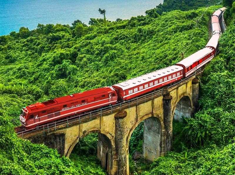 Chuyến tàu đi 8 ngày 7 đêm, chạy chưa tới 50km/giờ, du khách nhận xét: Đúng là khách sạn trên đường ray - Ảnh 1.