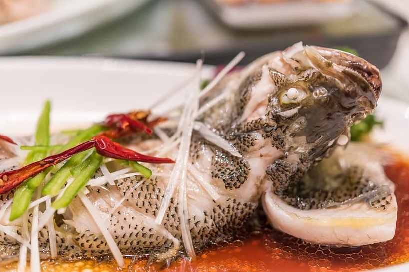 2 loại c&aacute; kh&ocirc;ng n&ecirc;n ăn nhiều kẻo nạp to&agrave;n thuốc kh&aacute;ng sinh, kim loại nặng v&agrave;o người- Ảnh 2.