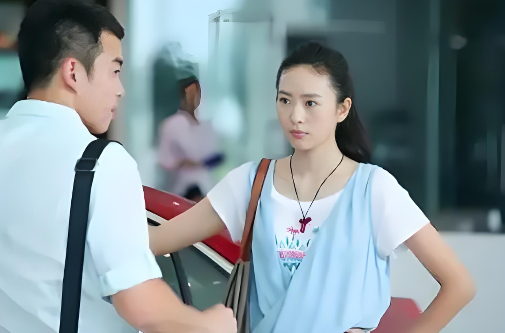 Bạn trai đưa tôi đi khắp nơi du lịch, không tiếc tôi thứ gì, nhưng mỗi lần đến một điểm mới, việc anh làm khiến tôi tức muốn bật khóc- Ảnh 1.