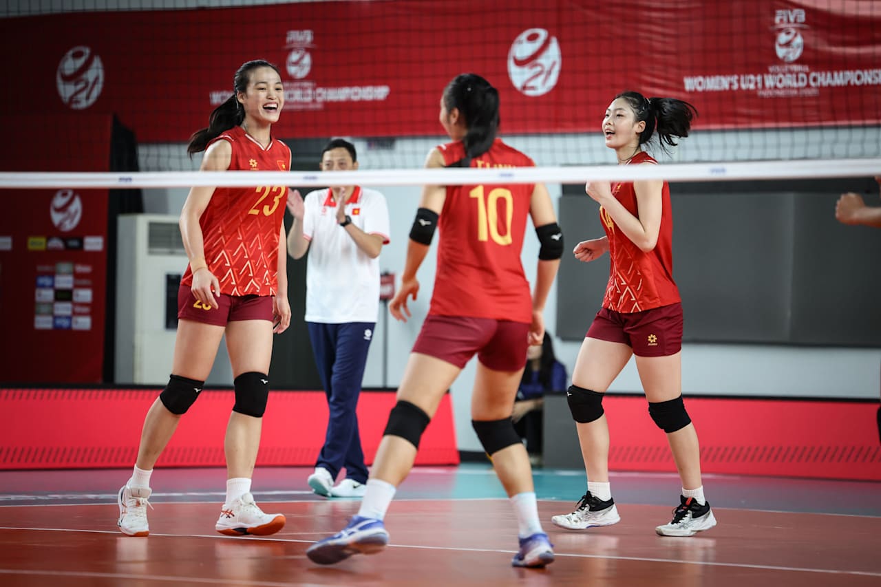 Tuyển Indonesia gây thất vọng sau khi được xử thắng Việt Nam, đứng hạng chót vòng 1/8 giải thế giới - Ảnh 1. Tuyển Indonesia gây thất vọng sau khi được xử thắng Việt Nam, đứng hạng chót vòng 1/8 giải thế giới - Ảnh 1.