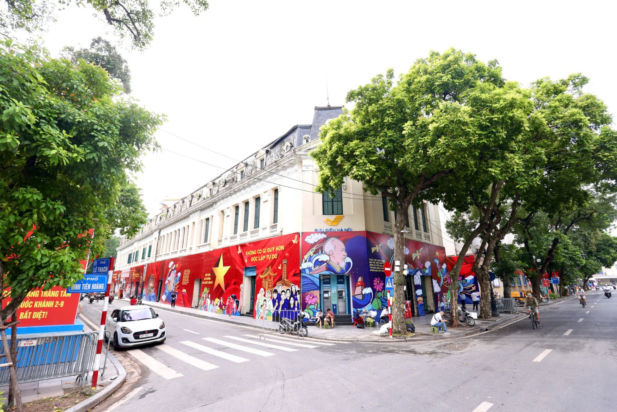 Ra mắt bộ ấn phẩm Hải tr&igrave;nh rực rỡ kỷ niệm 80 năm Quốc kh&aacute;nh 2 / 9 - Ảnh 4.