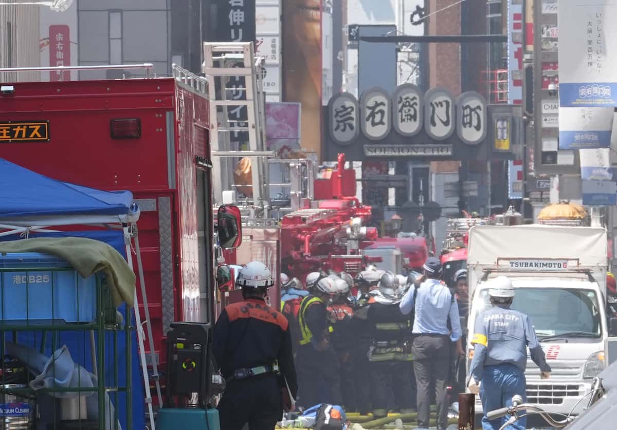 Cháy lớn tại Osaka: 2 Lính cứu hỏa thiệt mạng, nhiều người nhập viện - Ảnh 3.