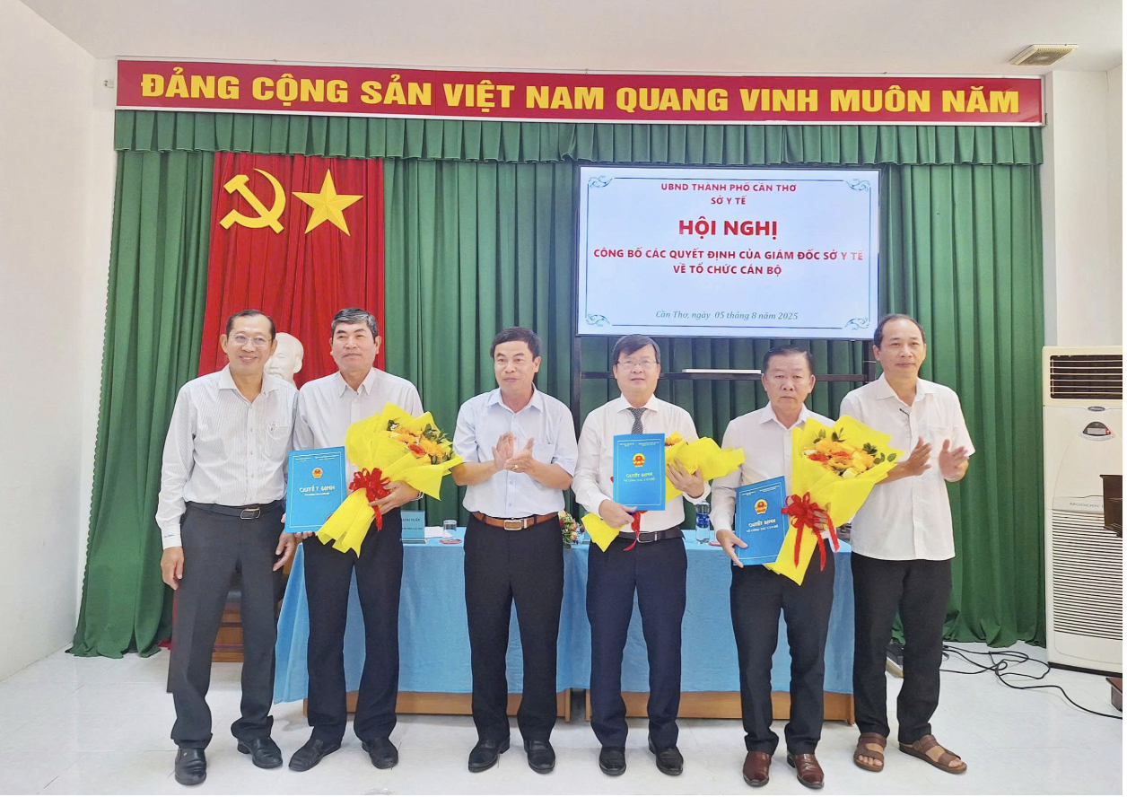 Giám Đốc Cdc Cần Thơ Nói Gì Khi Được Miễn Trách Nhiệm Hình Sự Và Bổ Nhiệm Lại? 1 Chia Sẻ Của Giám Đốc Cdc Cần Thơ Khi Được Miễn Trách Nhiệm Hình Sự Và Bổ Nhiệm Lại - Ảnh 1.