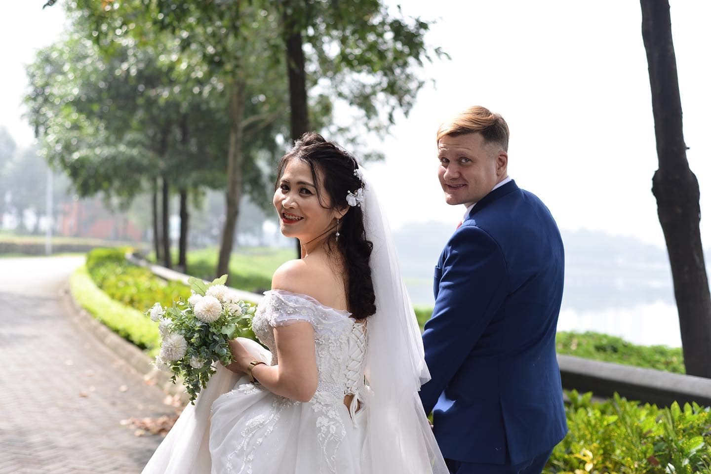 Cặp vợ Việt - chồng Mỹ chuyển giới từng rất nổi tiếng: Lộ tình trạng hiện tại, sao ra nông nỗi này?- Ảnh 5. Cặp vợ Việt - chồng Mỹ chuyển giới từng rất nổi tiếng: Lộ tình trạng hiện tại, sao ra nông nỗi này?- Ảnh 5.