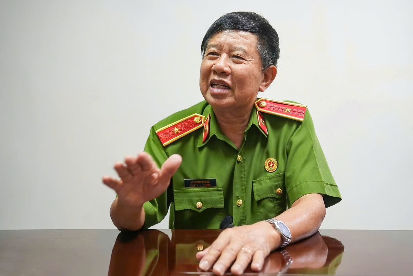 Nguyên tắc bất biến của Thiếu tướng Vũ Hùng Vương trong cuộc chiến chống tội phạm - Ảnh 1.