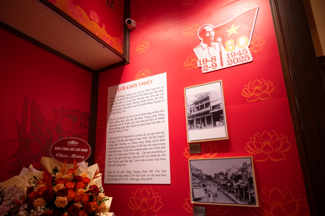 Khung cảnh ngôi nhà số 48 Hàng Ngang - nơi Chủ tịch Hồ Chí Minh viết Tuyên ngôn Độc lập - Ảnh 2.