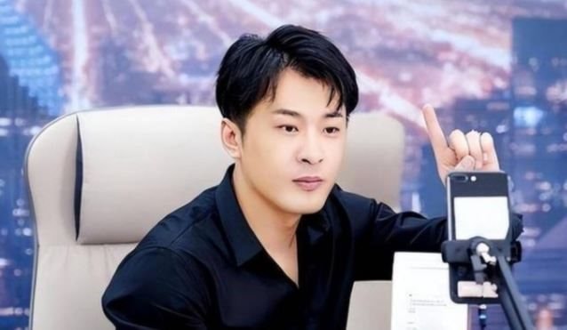 Xinba Giải Nghệ Vì Bê Bối Bán Băng Vệ Sinh Kém Chất Lượng , Sự Nghiệp Tan Tành - Ảnh 1. Xinba Giải Nghệ Vì Bê Bối Bán Băng Vệ Sinh Kém Chất Lượng , Sự Nghiệp Tan Tành - Ảnh 1.