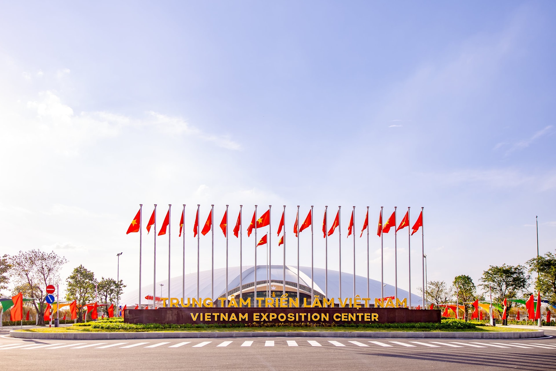 Ngày 19/8 lịch sử: Việt Nam bùng nổ siêu dự án 1,28 triệu tỷ đồng, Vingroup lập kỳ tích - Ảnh 4.