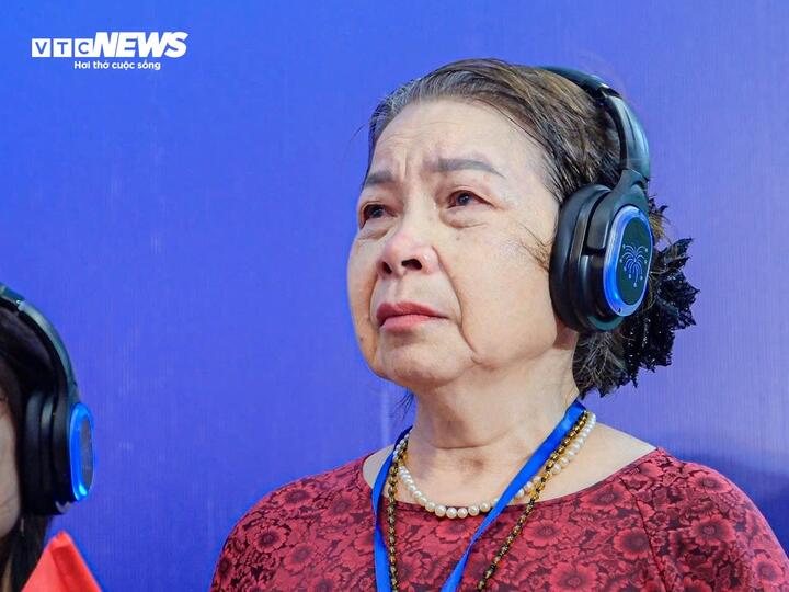 Vợ chồng cụ ông U90 rưng rưng trải nghiệm lịch sử khi nghe Bác Hồ đọc Tuyên ngôn - Ảnh 3.